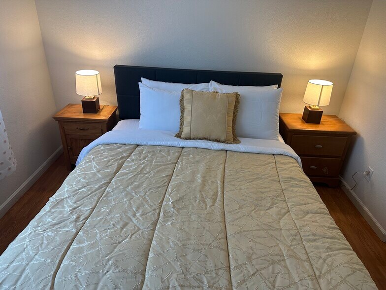 Building Photo - 5247 Agapanthus Ct