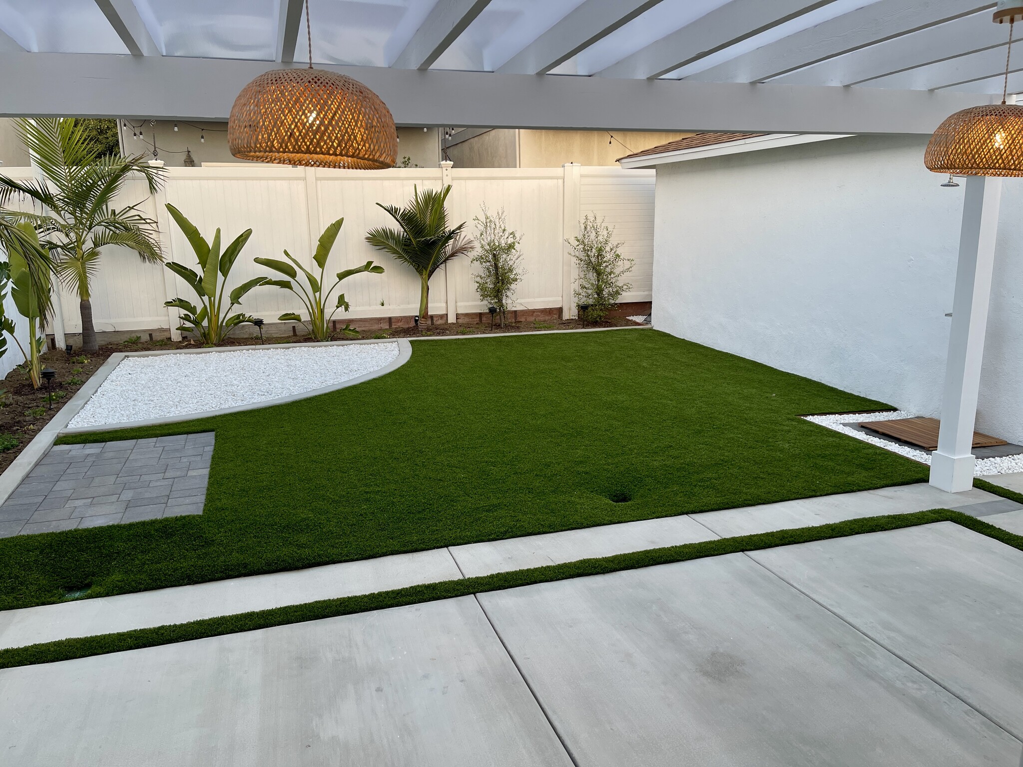 Building Photo - 1606 Steinhart Ave