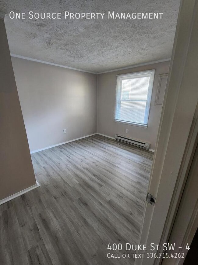 Building Photo - 400 Duke St SW