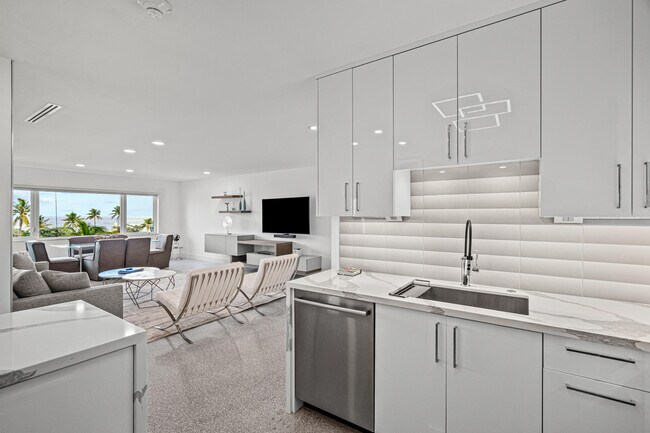 Building Photo - 120 N Ocean Blvd