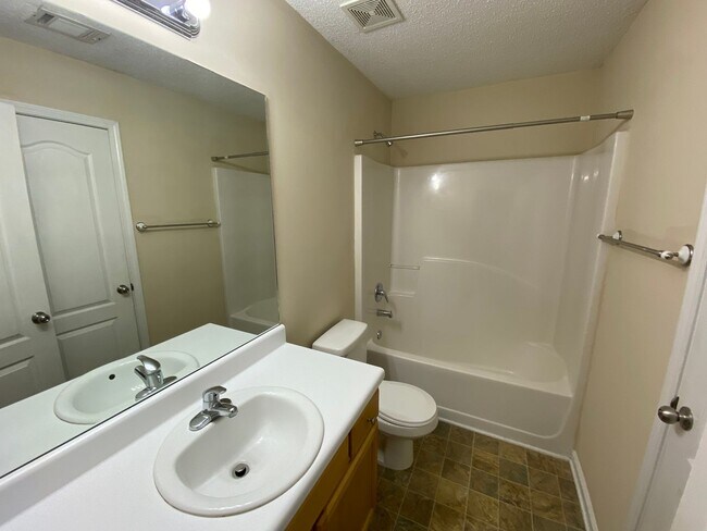 Building Photo - BRIDGEWATER HOME! PRE-LEASING FOR AUGUST 2026!