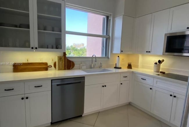 Building Photo - Beautiful 3 bedroom for Rent at Ocean Club