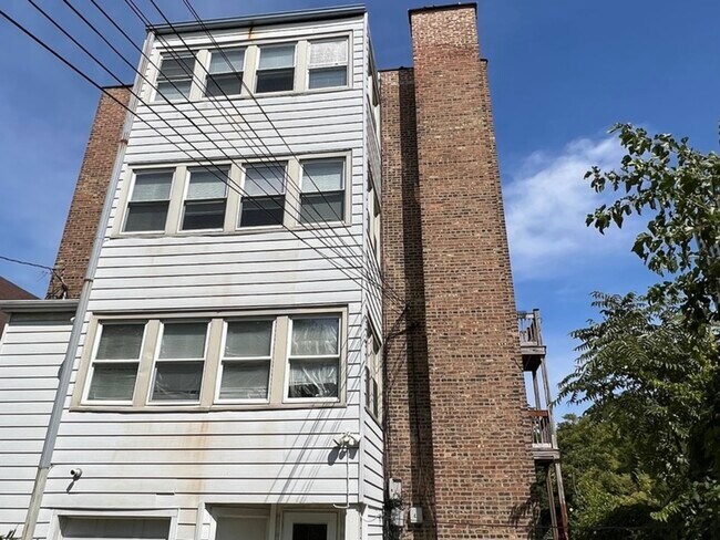 Building Photo - 7412 S South Shore Dr