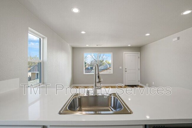 Building Photo - 4190 35th St