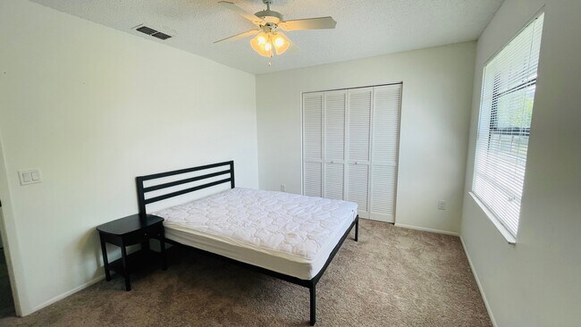 Building Photo - 2706 Graduate Ct