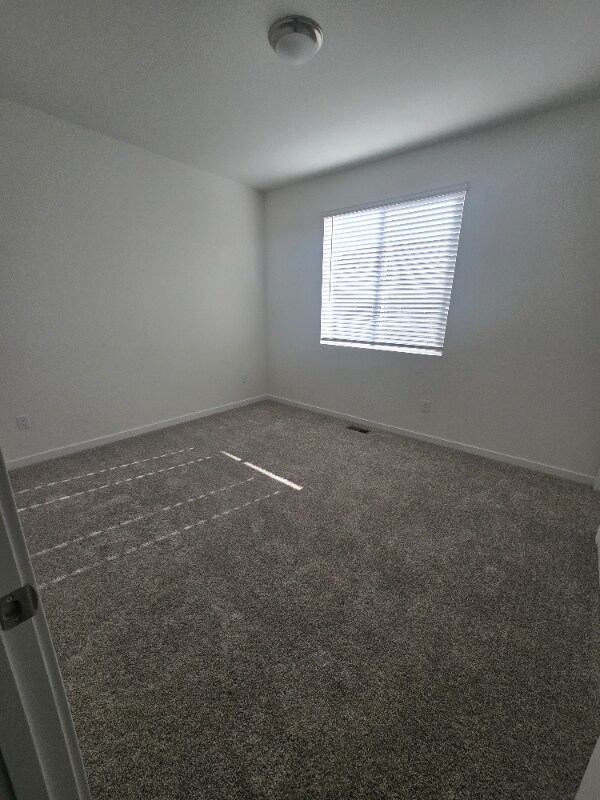 Building Photo - 5387 Euclid Dr