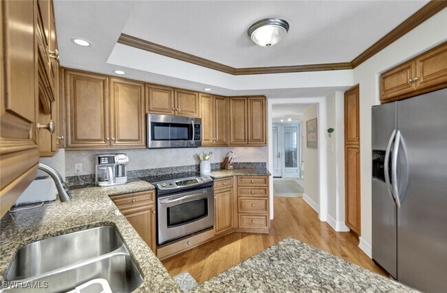 Building Photo - 4551 Gulf Shore Blvd N