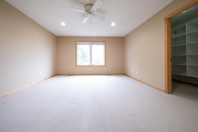 Building Photo - 4989 Archer Ln N