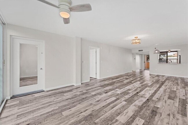 Building Photo - 4530 Pinebrook Cir