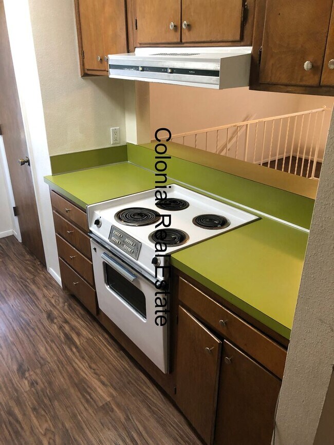 Building Photo - Spacious 2 Bedrooms 1 bathroom  Apartment For Rent