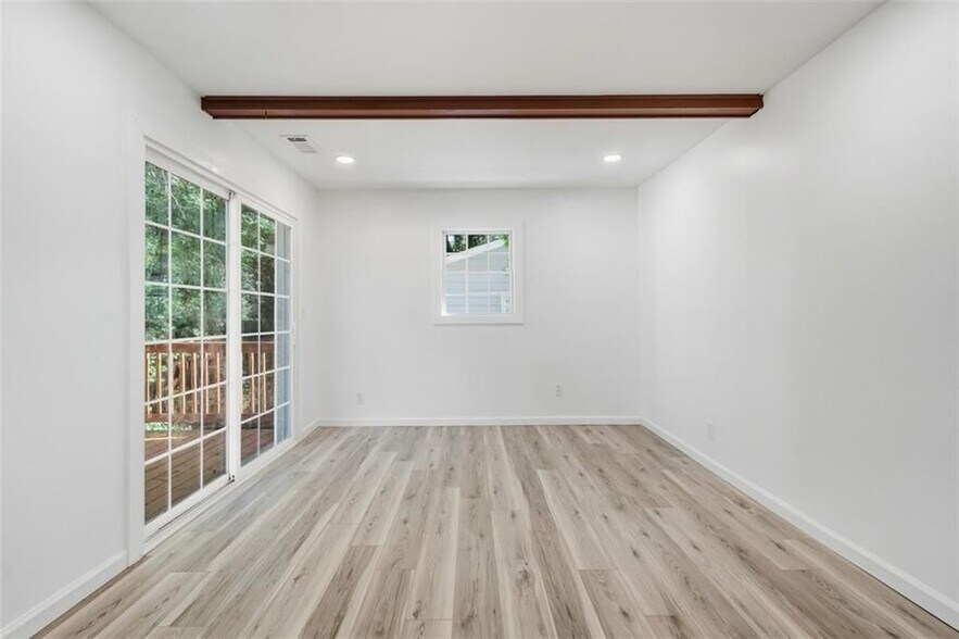 Building Photo - 3920 Wedgefield Cir