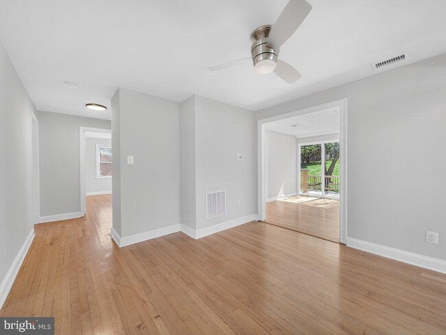 Building Photo - 9325 Brentsville Rd