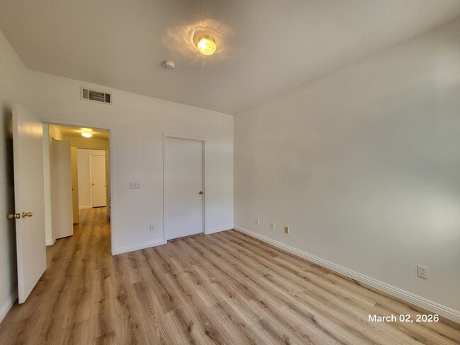 Building Photo - 9050 W Warm Springs Rd