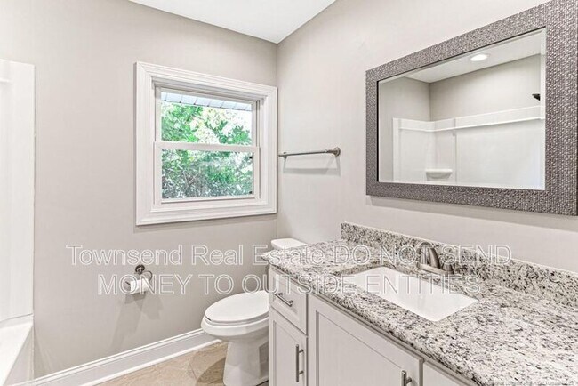 Building Photo - 315 Westview Dr