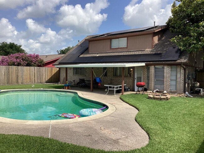 Building Photo - 4120 Venetian Way