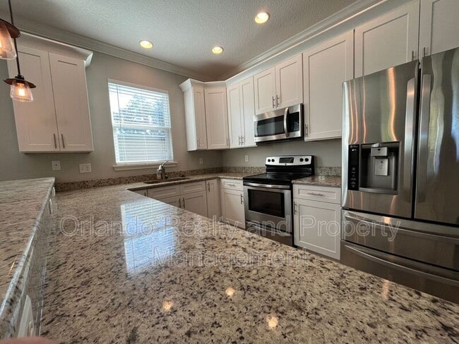 Building Photo - 2697 E Washington St