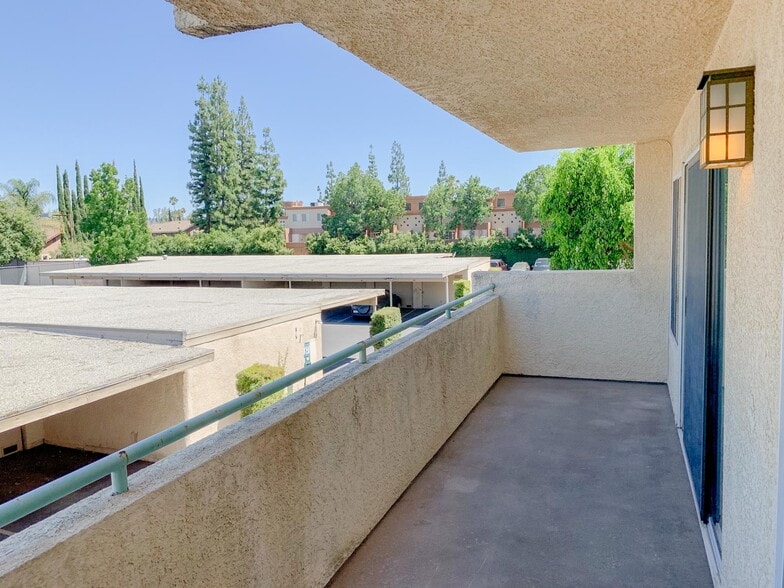 Balcony 1 - 7800 Topanga Canyon Blvd