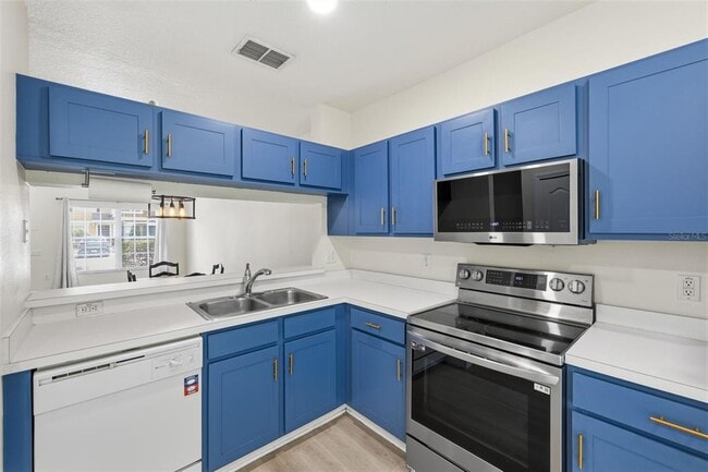 Building Photo - 1141 Kennewick Ct