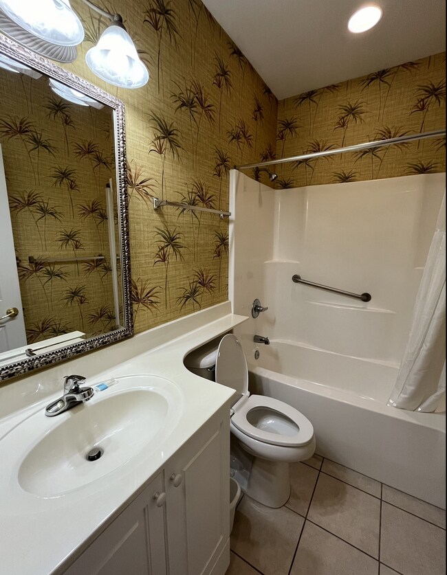 Building Photo - 1100 Louise Costin Ln