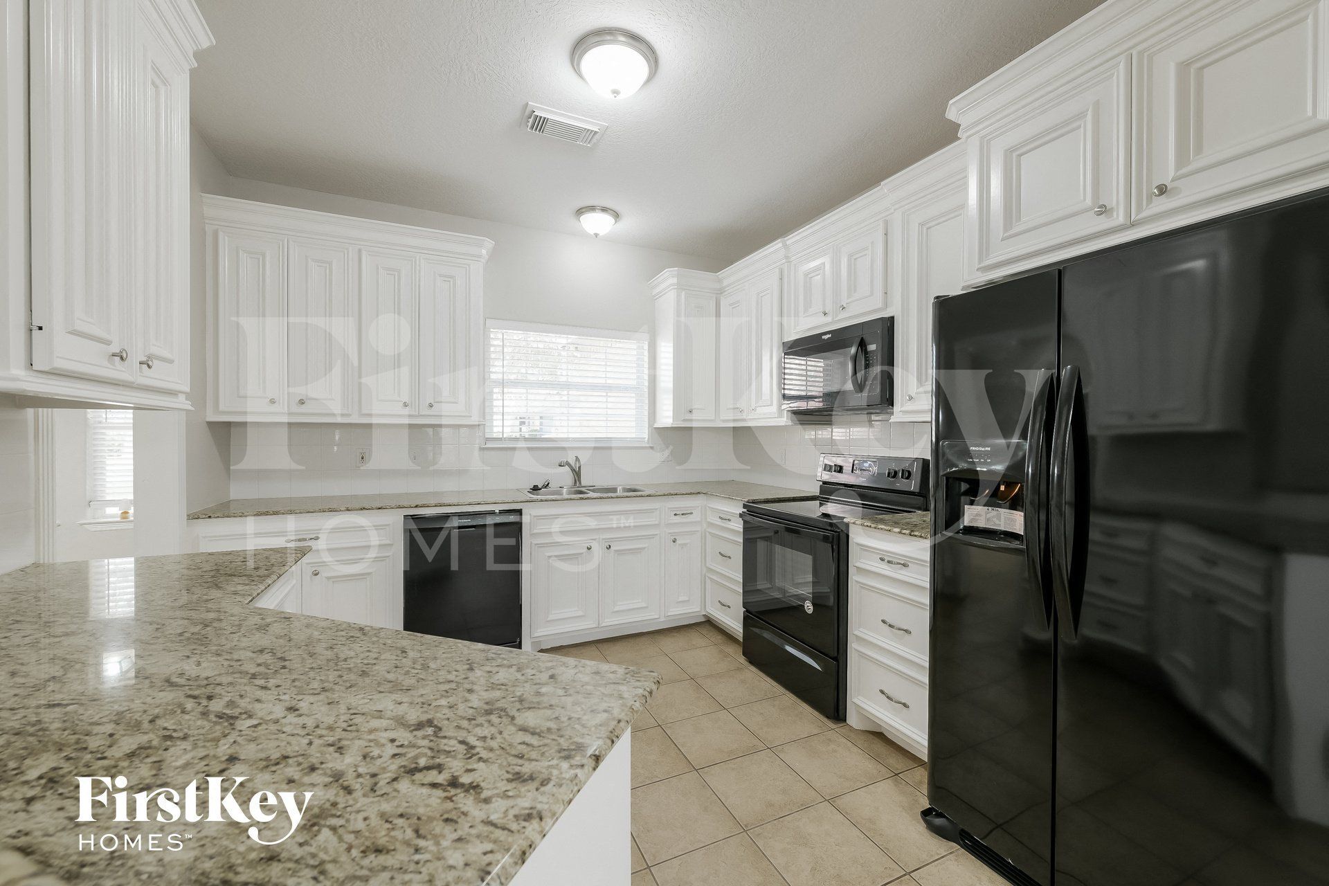 Building Photo - 295 Cypress Dr