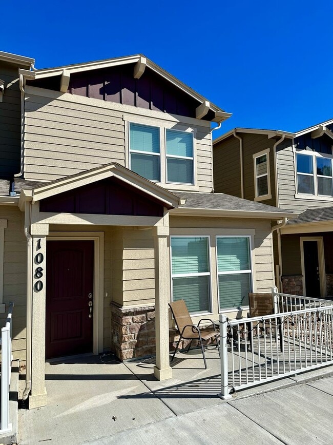 Building Photo - LIKE NEW CHAPEL HEIGHTS TOWNHOME w/ PIKES PEAK VIEWS - Security Deposit Waiver Available
