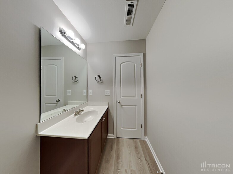 Building Photo - 3884 Ashley Hill Dr
