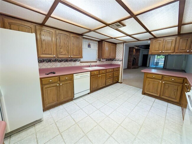 Building Photo - 12327 Greenlea Chase W