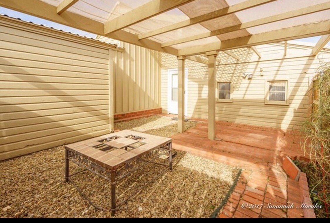 Fenced patio - 1523 N Alleghaney Ave