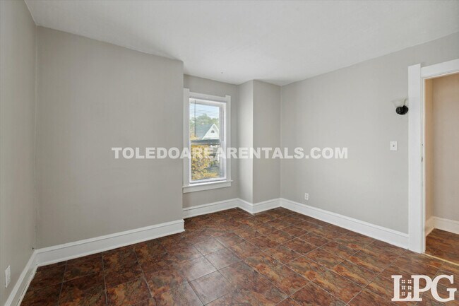 Building Photo - 2907 Rockwood Pl