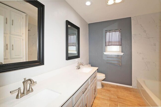 Building Photo - 3537 Tripp Ave