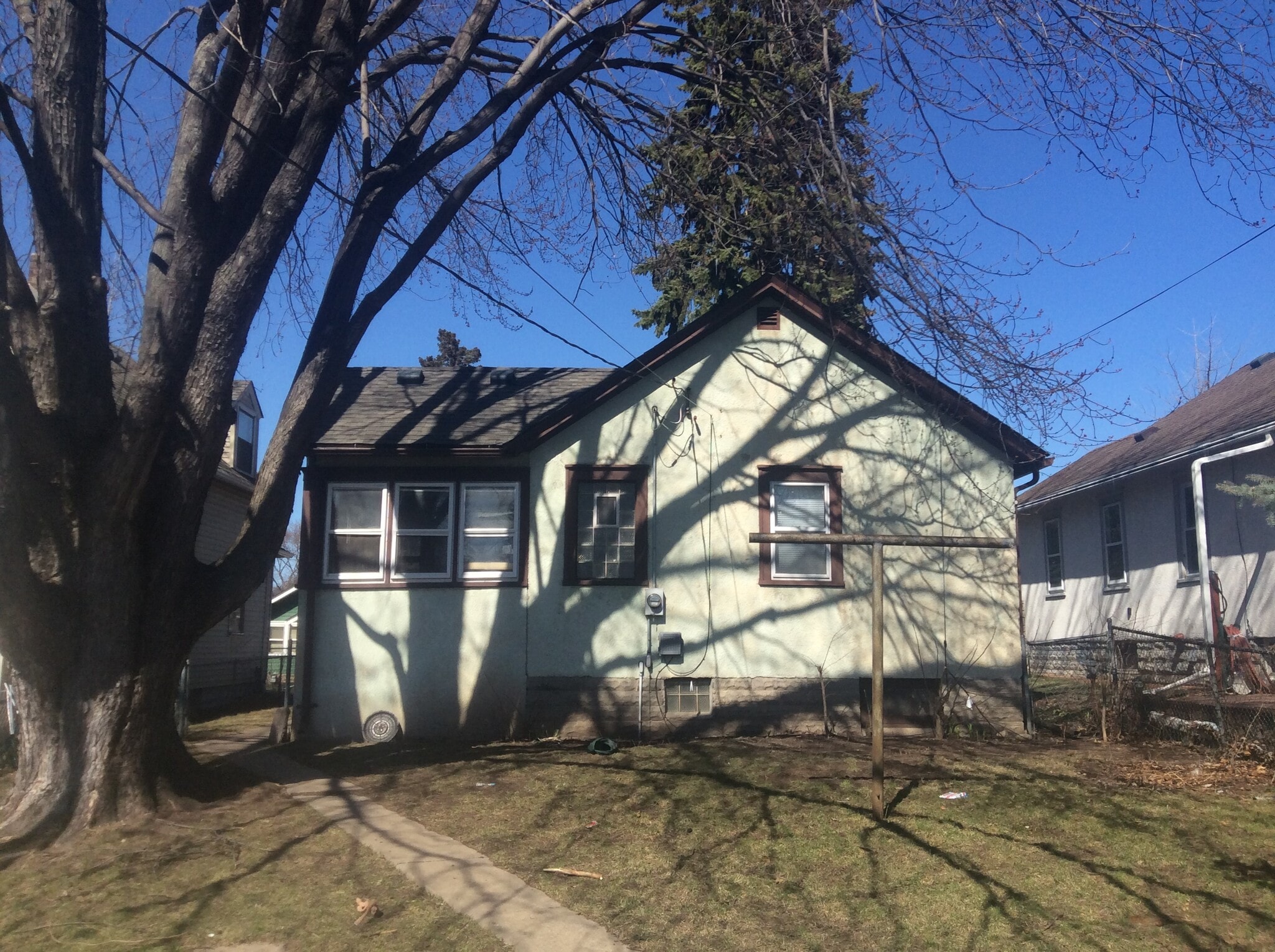 Building Photo - 1164 Cook Ave E