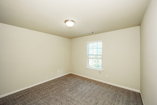 Building Photo - 6281 Allen Rd SW