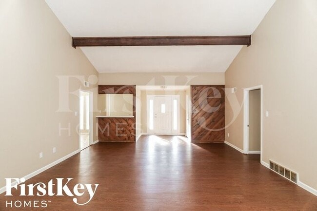 Building Photo - 6390 Star Valley Dr