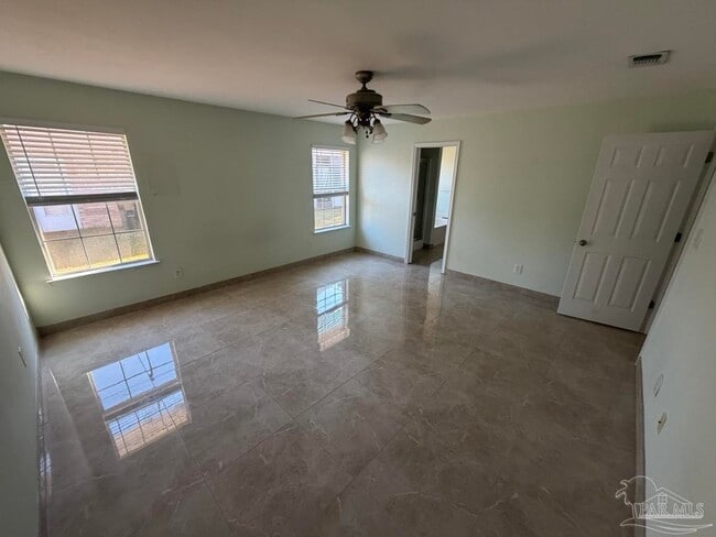 Building Photo - 10 Arapaho Dr