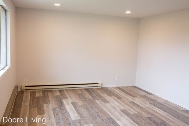 Building Photo - 130 Bryant Ave