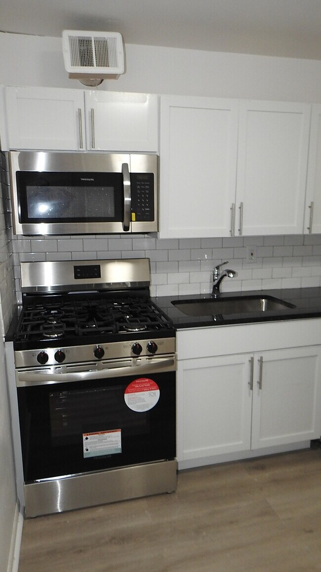 Building Photo - Cozy 1 bedroom and 1 bath Duplex located on Maier Dr in Belton