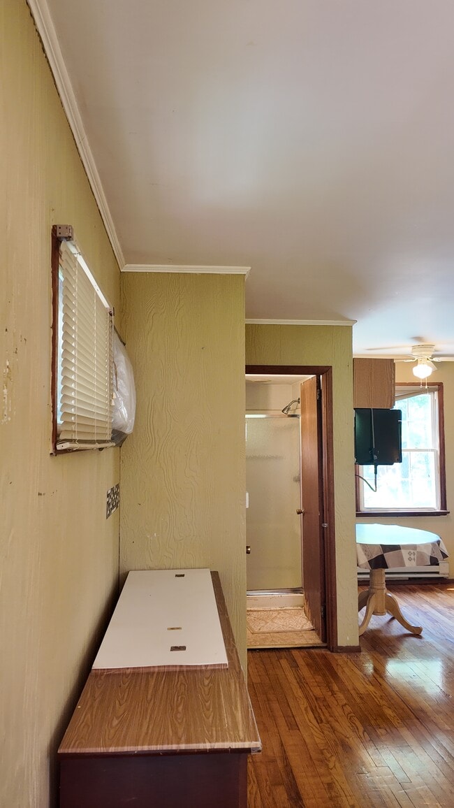 Building Photo - Chestnut Grove Village 200