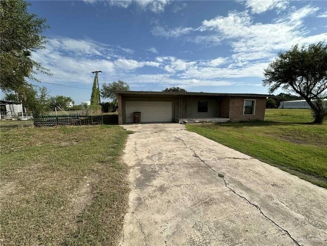 Primary Photo - 2 West Dr