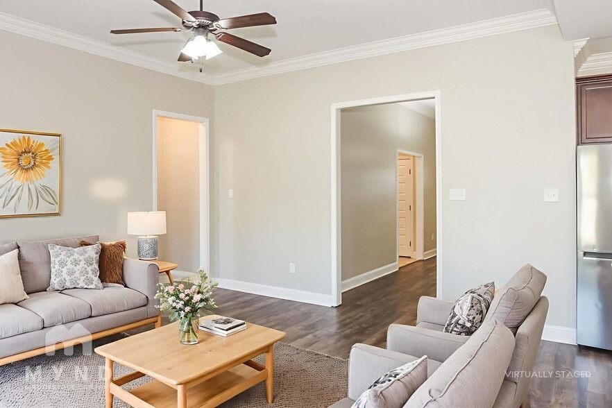 Building Photo - 27571 Carrington Ct