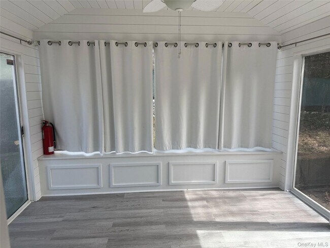 Building Photo - 10 Hillside Terrace