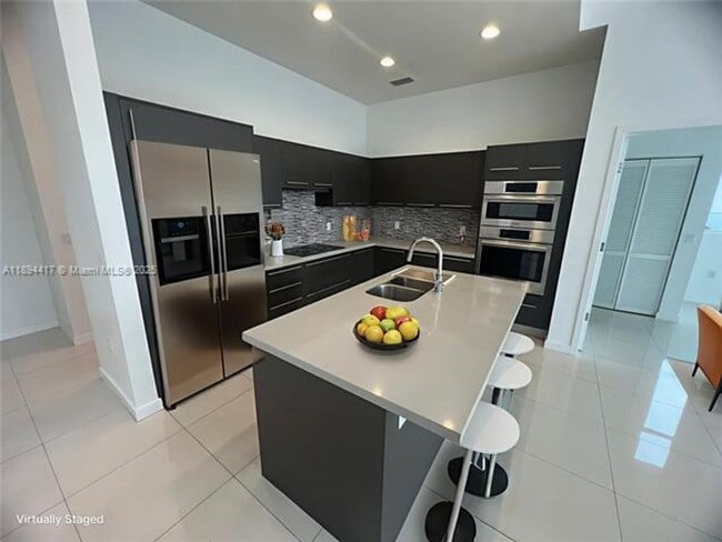 Building Photo - 7661 NW 107th Ave