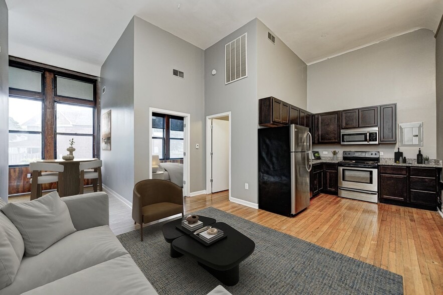 Interior Photo - Five Twenty Virginia