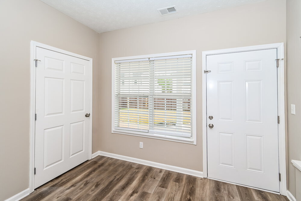 Building Photo - 3304 Summer Brooke Ln