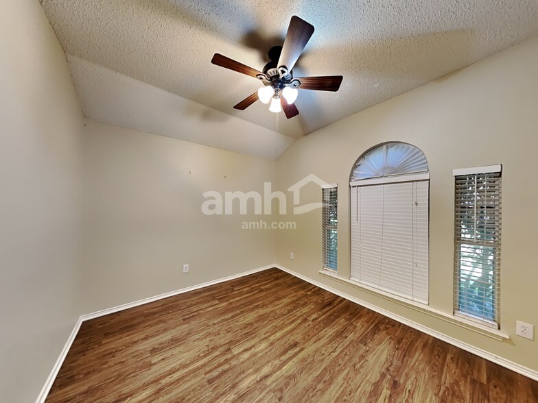 Building Photo - 307 Marshall Creek Rd