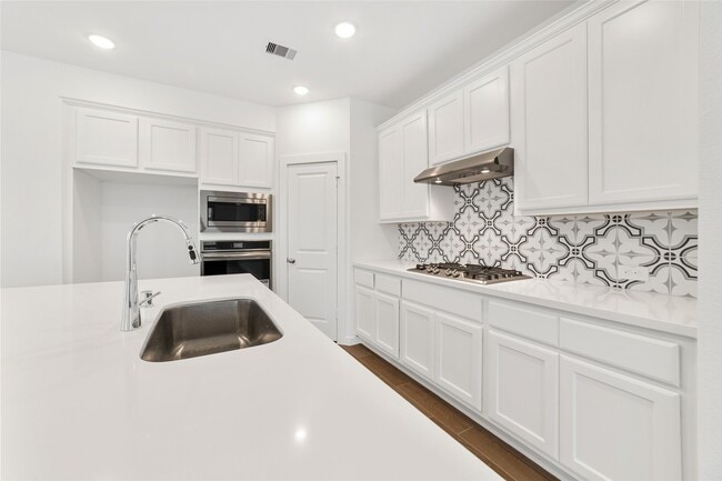 Building Photo - 5014 Chestnut Orch Dr