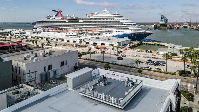 Building Photo - 2206 The Strand