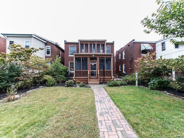 Large yard - 4507 S Grand Blvd