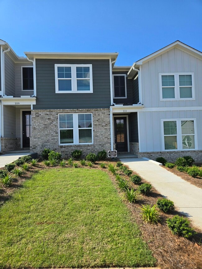 Building Photo - 111 Park Ridge Cir