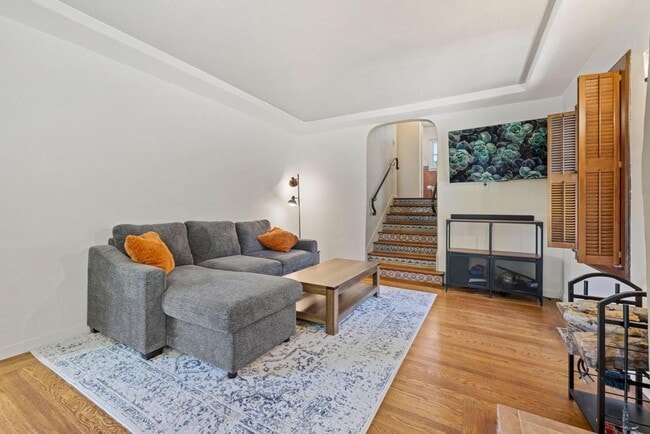 Building Photo - (POOL!) 3 bed/2 bath - 1935 Spanish Coloni...