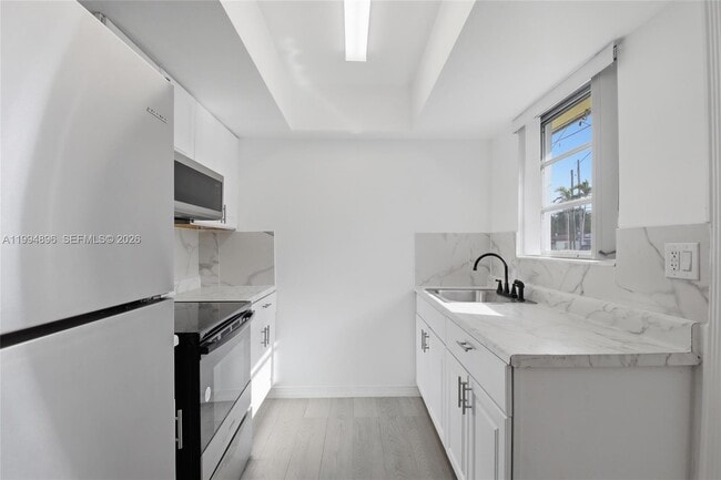 Building Photo - 28 NW 170th St